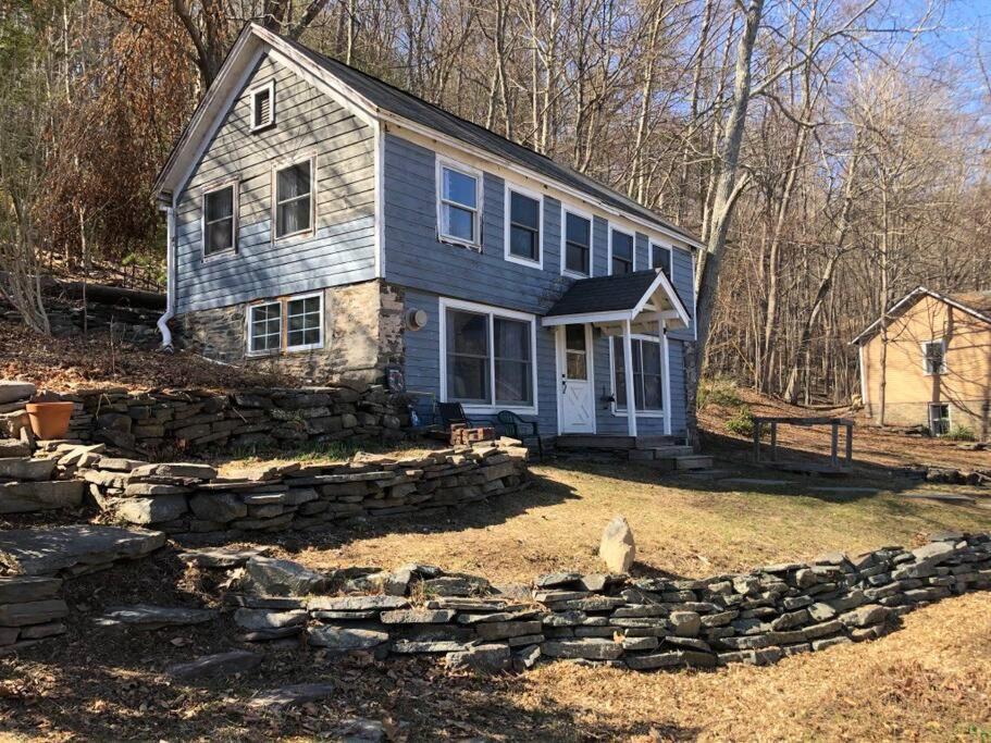 Relax Like It'S 1800! Aparthotel Pond Eddy Exterior photo